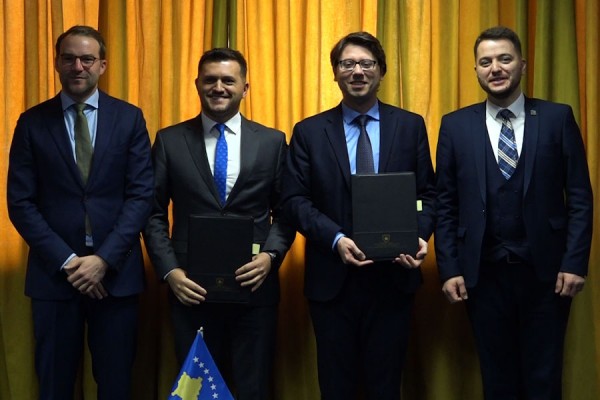 Firmoset marrëveshja 25.5 milionë euroshe për KOSTT-in