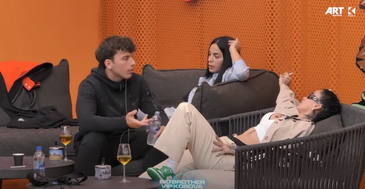 Kader shpreh habi se si ka nisur t'i afrohet Blerando, fillojnë të flasin më shumë rreth tyre (VIDEO)
