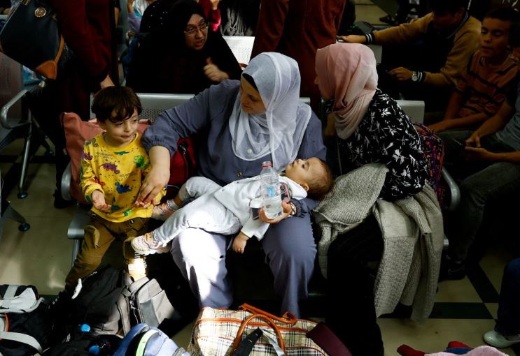 871 shtetas të dyfishtë kaluan kufirin nga Gaza në Egjipt këtë fundjavë
