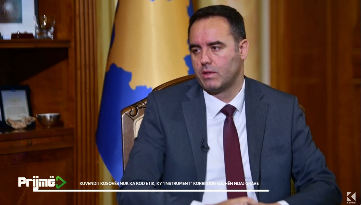 Kuvendi i Kosovës nuk ka Kod Etik që do të korrigjonte gjuhën seksiste ndaj grave (VIDEO)