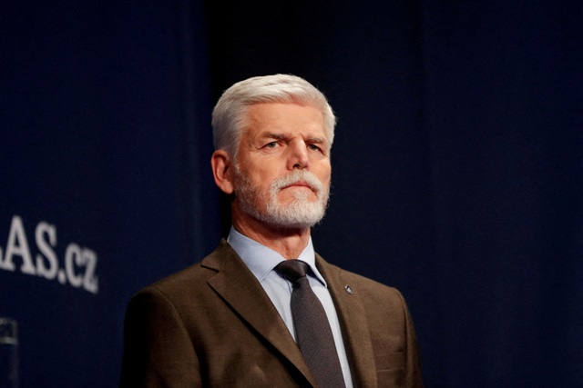 Presidenti çek kthehet nga Franca, i shokuar me tragjedinë