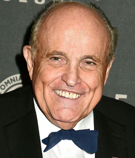 Rudy Giuliani akuzohet për nxitje të turmës pro-Trump në 2020-ën