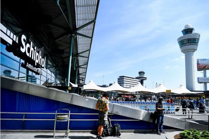 Bora - shkak për anulimin e dhjetëra fluturimeve në aeroportin e Amsterdamit