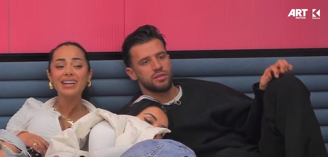 Edona ngacmon Kaderin: Për mua erdhi Melinda dhe Motrat Mustafa (VIDEO)