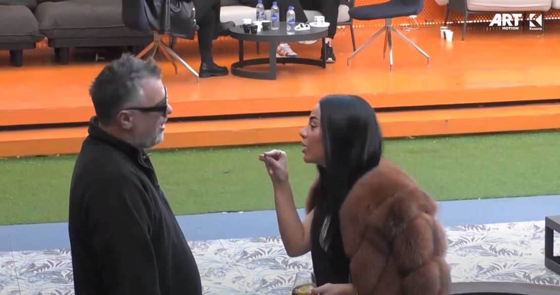 "E përdore për lojë" - Kader kapet me Bucin, pas asaj që ndodhi me Santianën (VIDEO)