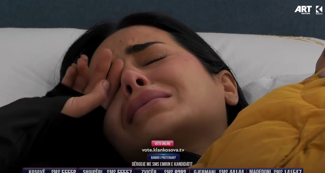 Kaderi emocionohet teksa shikon foton e nipit (VIDEO)