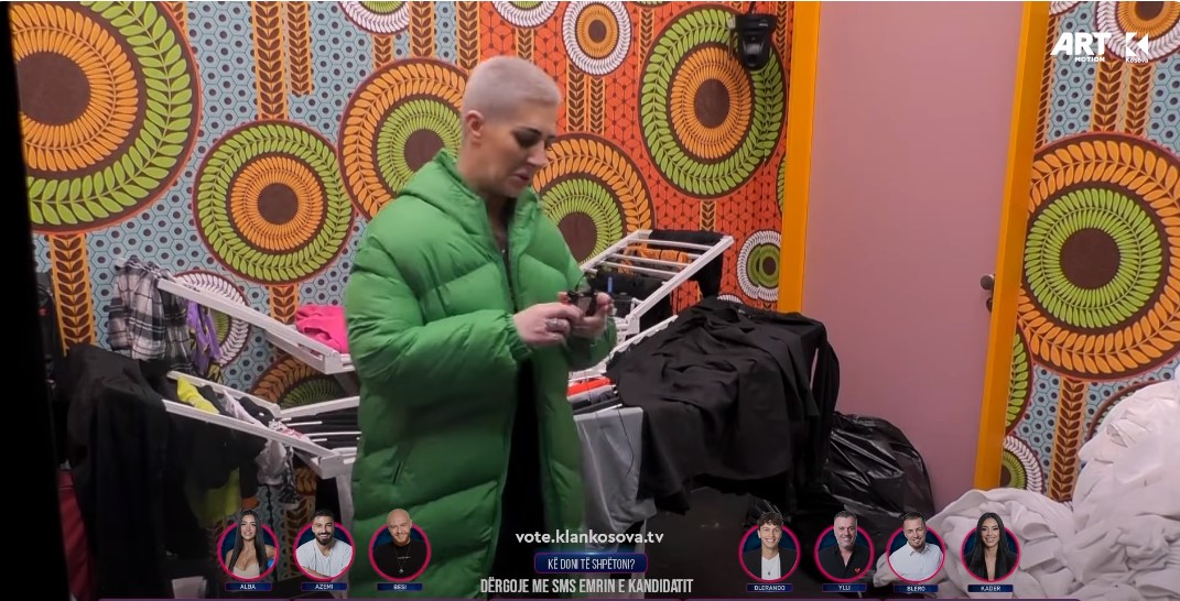 Miss Rose flet vetë me vete në lavanderi, i bie pishman për diçka (VIDEO)
