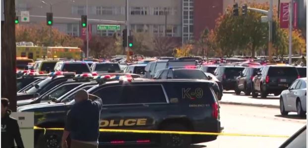 Gazetari e përshkruan strehimin derisa të shtënat po ndodhnin në Universitetin e Nevadës