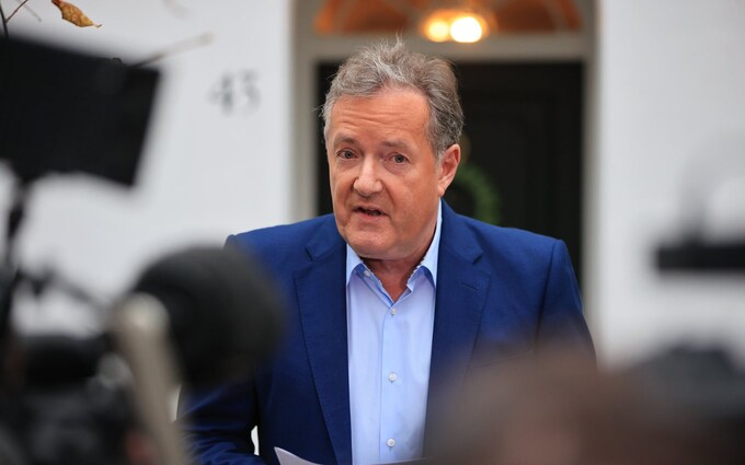 Reagon Piers Morgan: "Kurrë nuk kam hakuar ndonjë telefon”