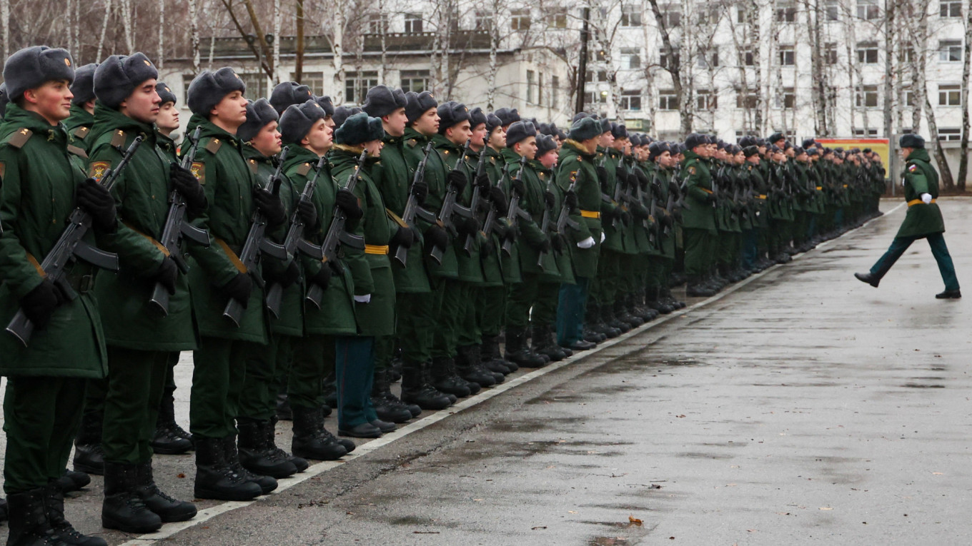 Putin do të rrisë numrin e trupave ruse për 15 për qind, pas ofensivës së Ukrainës