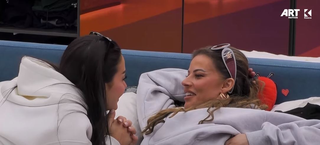 Santiana komenton së bashku me Albën klipin e mbrëmshëm me Yllin (VIDEO)