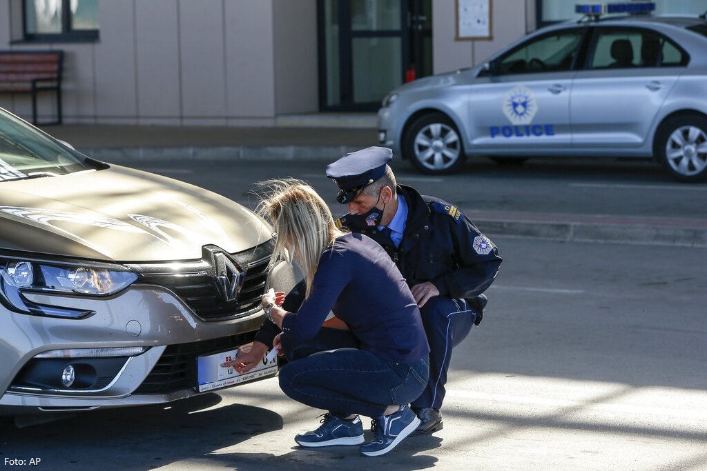 targa stikersa
