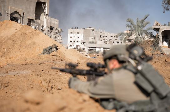 Ushtria izraelite goditi 230 objektiva në Gaza