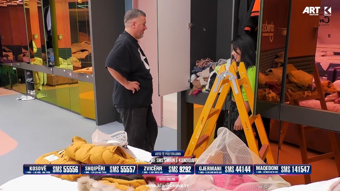 Vëllai i Madh 'ngrinë' banorët dhe ua lëshon një muzikë që ua "acaroi" nervat (VIDEO)