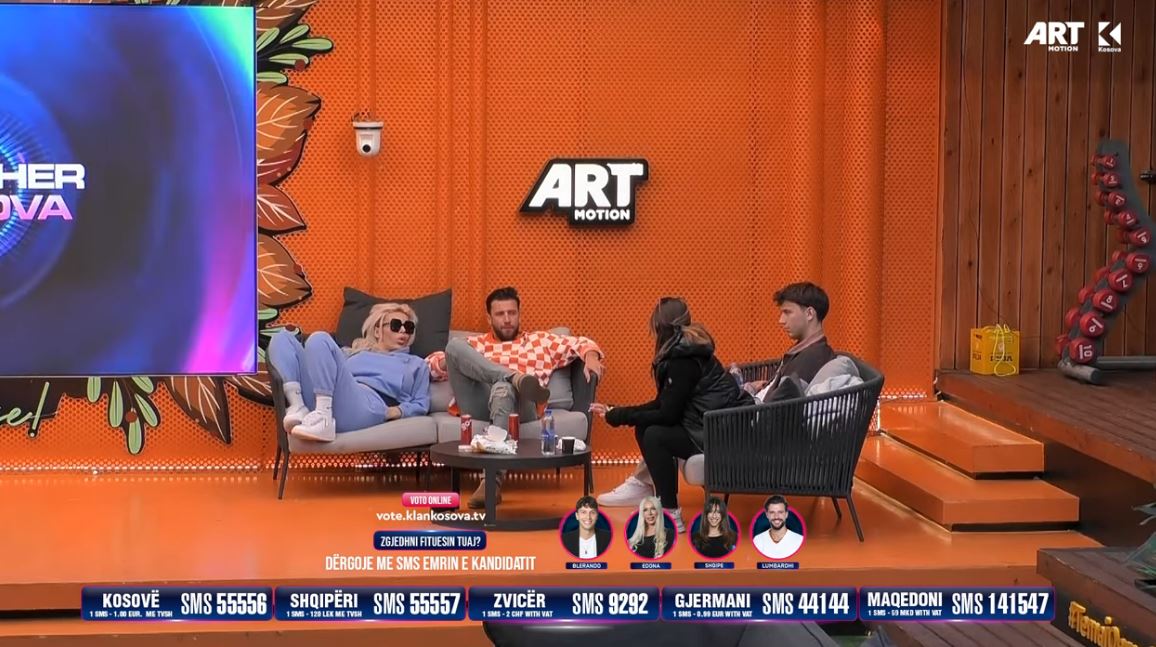 Dy net para mbrëmjes së madhe, katër finalistët të vetëm në oborr - diskutojnë diçka (VIDEO)