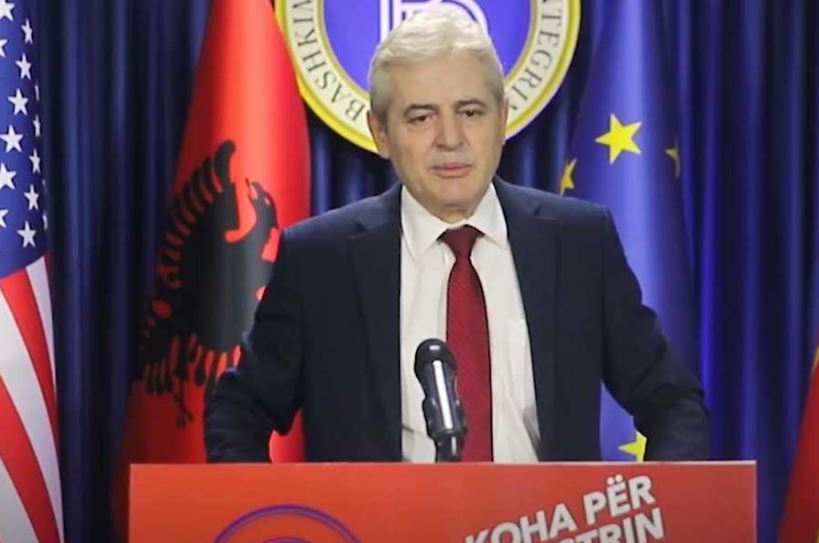 Ahmeti për zgjedhjen e kryeministrit të parë shqiptar në Maqedoni: Kjo ditë është historike, po bëhemi shtet dhe shoqëri e barabartë