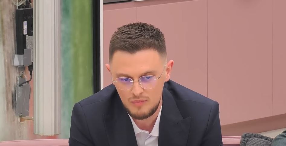Ardi: Bucin e kanë larguar gjestet nga Big Brother (VIDEO)