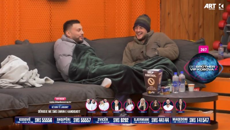 "O ti je ma i forti, ti e heke Bucin", Ardi dhe Blerando ngacmojnë Adrin (VIDEO)