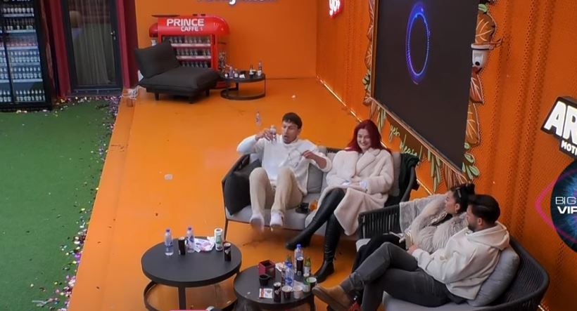 Blerando frikësohet nga zëri i Vëllait të Madh, kërcen nga vendi (VIDEO)