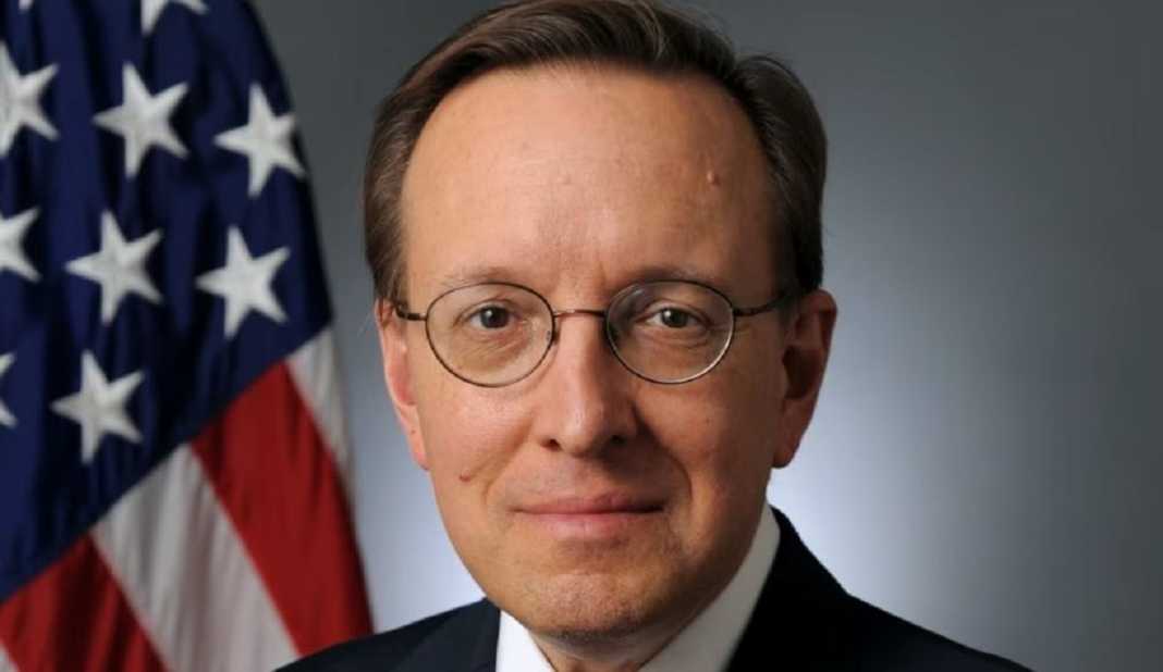 Senati ia rrëzoi, Biden e kandidon përsëri David J. Kostelancik për ambasador në Shqipëri