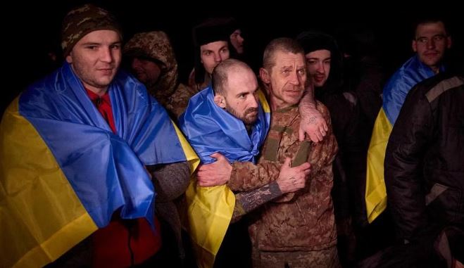 Rusia thotë se ka dënuar më shumë se 200 të burgosur ukrainas të luftës