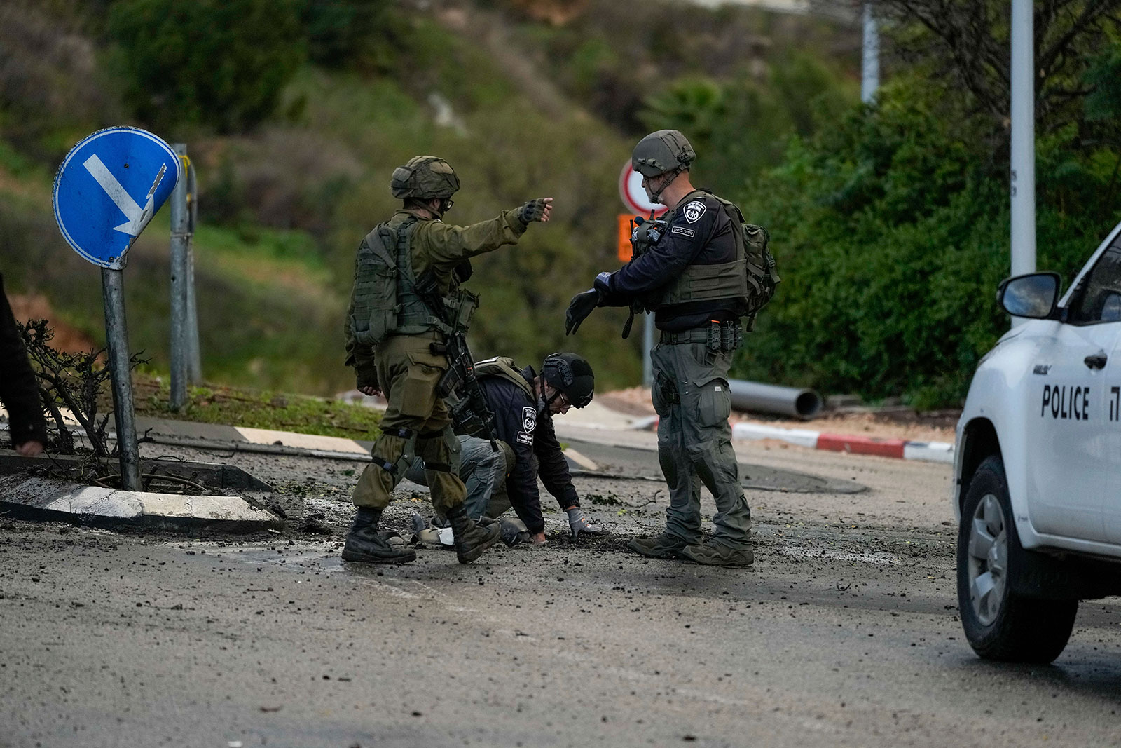 Hezbollahu thotë se ka lëshuar dhjetëra raketa drejt Izraelit në përgjigje të sulmeve izraelite në Liban