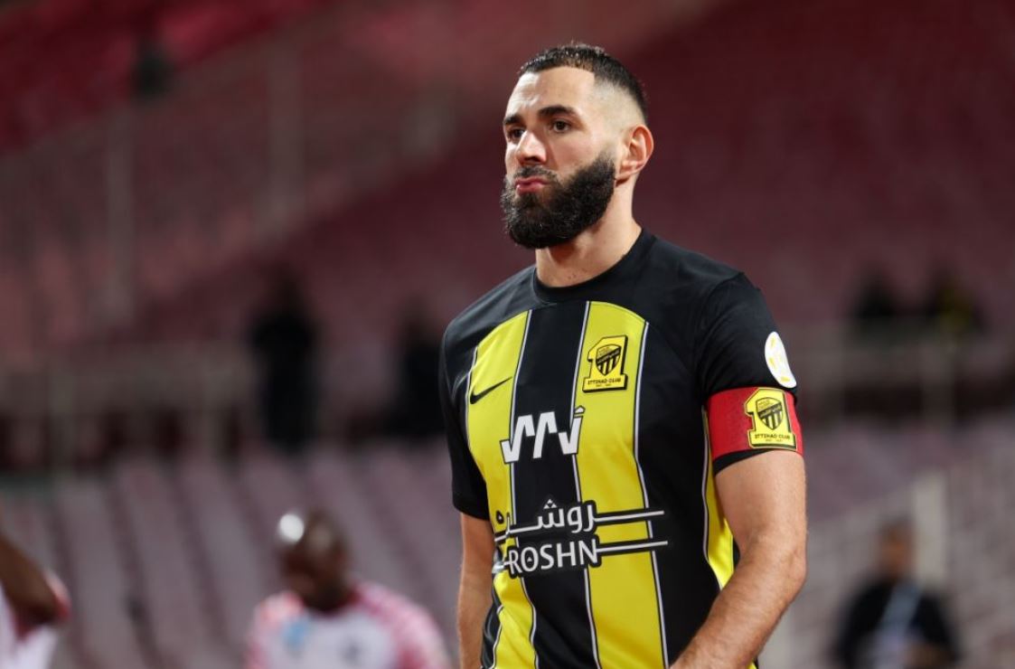 Benzema kthehet në Madrid për trajtim mjekësor