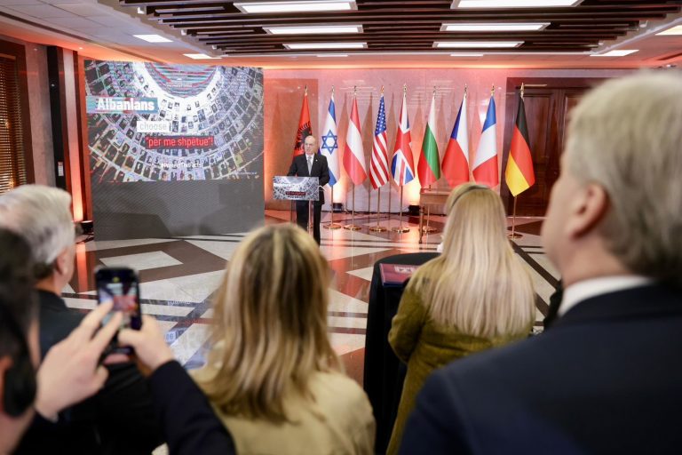 Përkujtimi i Holokaustit, ambasadorja izraelite në Tiranë: Bota të mësojë për aktin e shqiptarëve