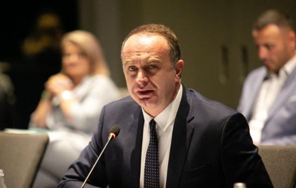Gjeloshaj: BE, NATO dhe Kosova, vijat e kuqe të qëndrimit tim në qeveri