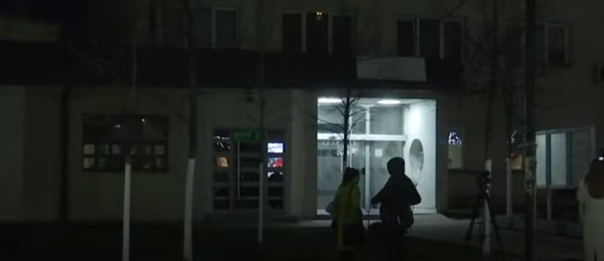 Vazhdon operacioni policor në "ambulancën serbe" në Prishtinë (VIDEO)