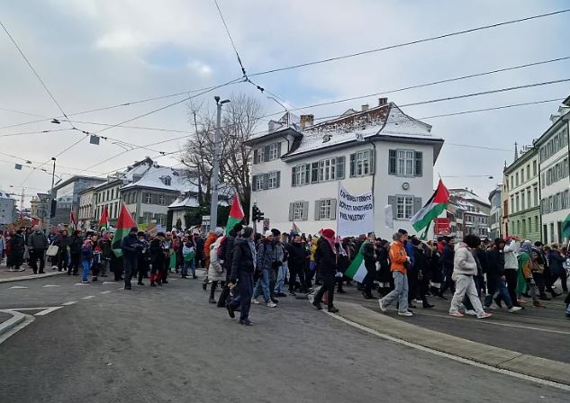 Protesta në Zvicër: Aktivistët pro-palestinezë godasin "neutralitetin" e vendit