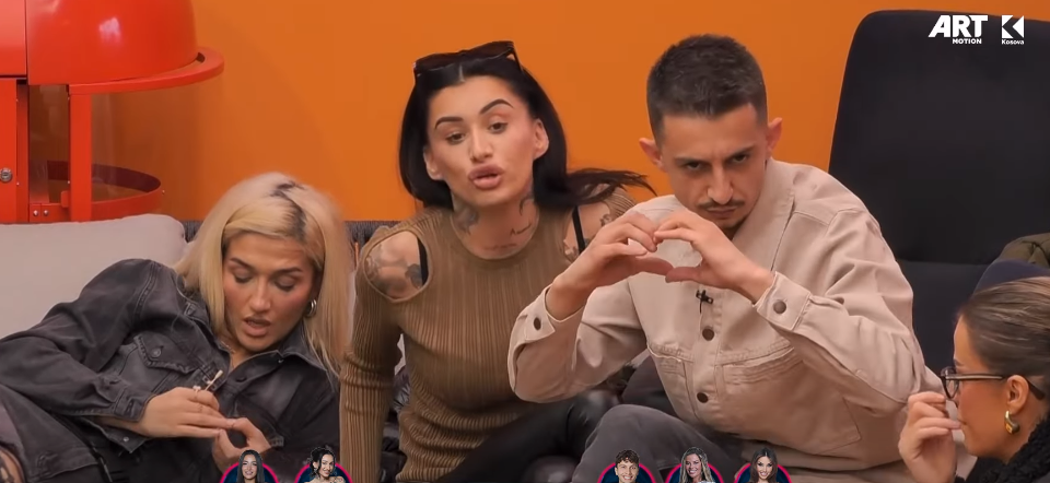 Alby thumbon Ganiun: Më je lut çdo ditë të bëhem shok me ty (VIDEO)