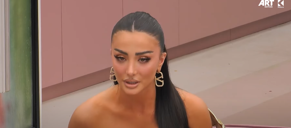 Alba thotë se me Blerandon "kuptohet edhe veç me sy" (VIDEO)