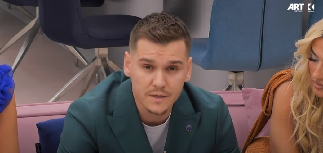 Adri: Buci më provokoi, më tha për Ilirianën "kujdes se jashtë ta kapin ujqërit" (VIDEO)