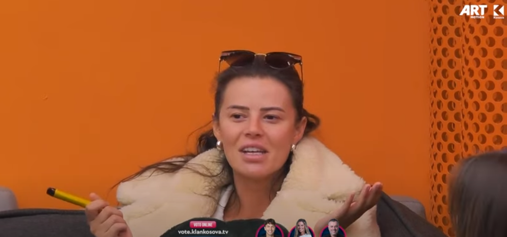 Nëna ime ka dashur të ma vë emrin "Elmedina", por babai im s'e kishte lejuar (VIDEO)