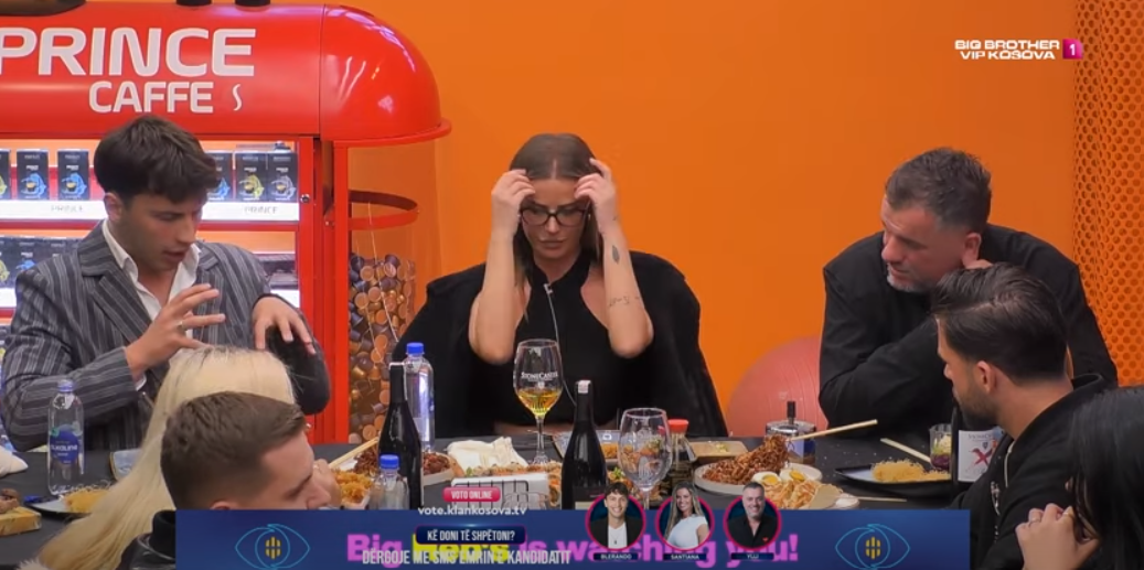 Përplasje e ashpër mes Bucit e Blerandos në darkën e të nominuarve (VIDEO)