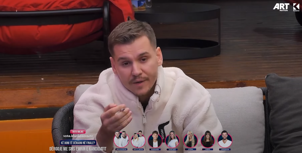 Debat i ashpër e me kunja pikante mes Shqipes dhe Adrit (VIDEO)