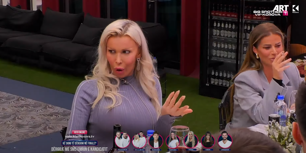Edona akuzon Blerandon "se s'ia ka haberin në muzikë", e fton të këndojë 'live' - ai e injoron (VIDEO)