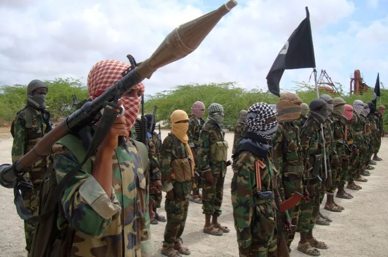 Al-Shabab rrëmben një helikopter të OKB-së në Somalinë qendrore