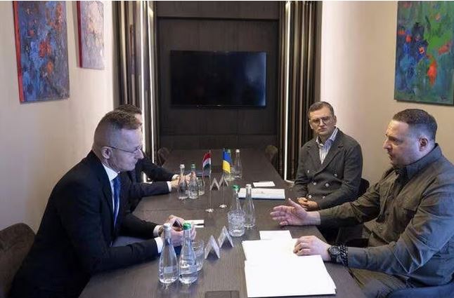 Ukraina dhe Hungaria patën bisedime "konstruktive" përpara samitit të BE-së për paketën e ndihmës