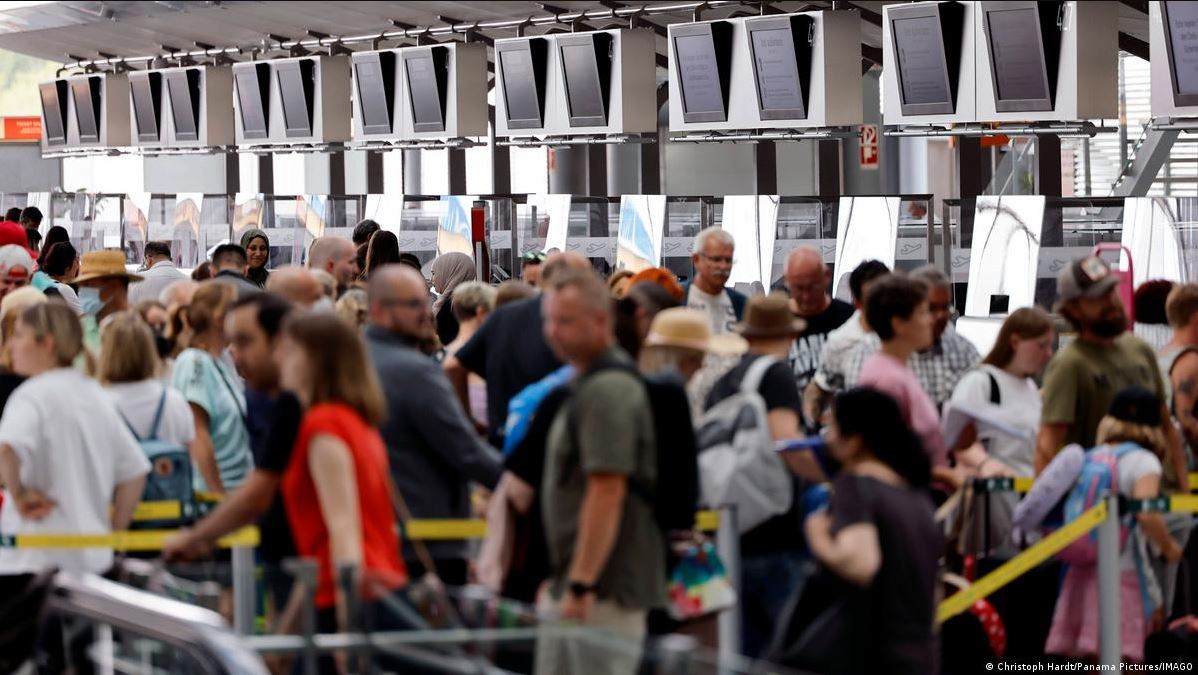 Stafi i sigurisë do të bëjë grevë në aeroportet gjermane të enjten
