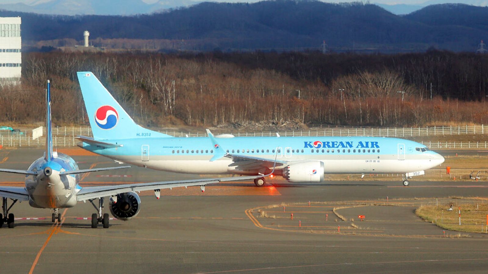 Japoni: Aeroplanët godasin njëri-tjetrin në aeroport