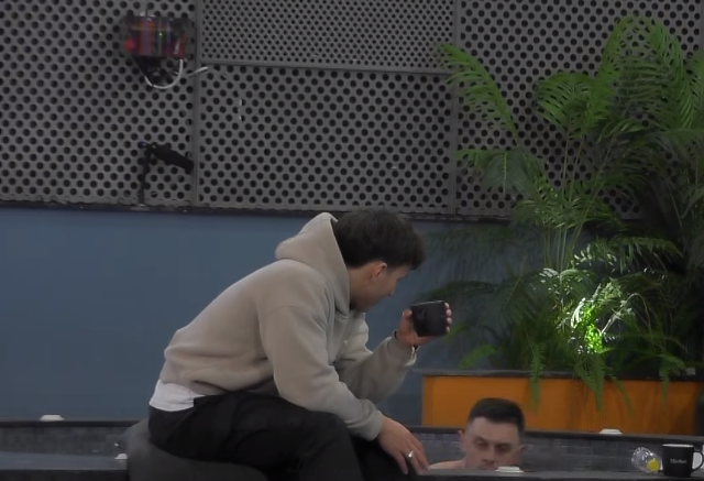 Santiana apo Buci? - Ja cili duhet të dalë sonte sipas Blerandos (VIDEO)