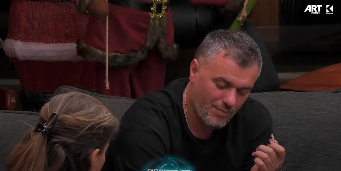 Vazhdojnë replikat mes Santianës dhe Bucit: Ti je thikë me dy teha (VIDEO)