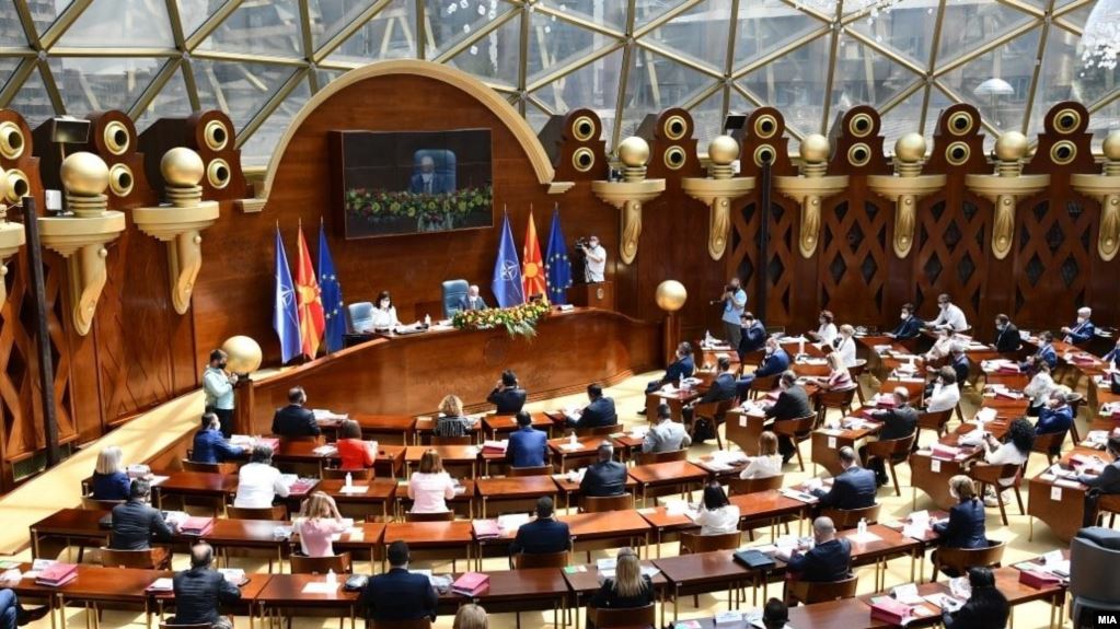 Sot i hapet rruga qeverisë teknike në Maqedoni të Veriut, Talat Xhaferi pritet të bëhet kryeministër