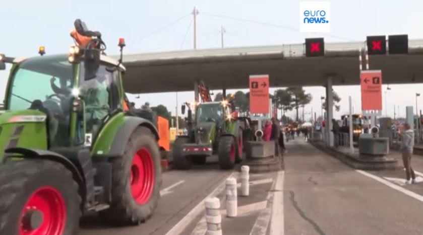 Qeveria franceze përgatit masa të reja për të qetësuar protestat e fermerëve