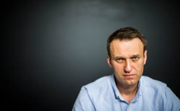 U la jashtë në -27 gradë, pastaj Navalny dyshohet se u mbyt me një të goditur në zemër