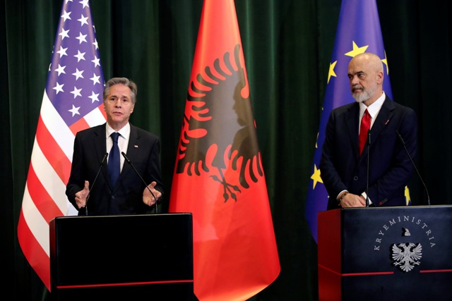 Rama me Blinkenin thirrje Kosovës: Mos bëni hapa të pakoordinuar me aleatët
