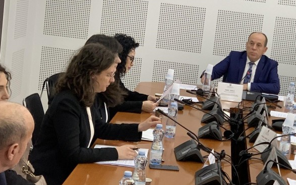 Rizvanolli mburret për ulje të konsumit të rrymës, opozita thotë se indikator është migrimi