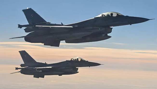 Avionë të NATO-s ngriten mbi Poloni derisa Putin hedh raketa rreth kufirit të saj me Ukrainën